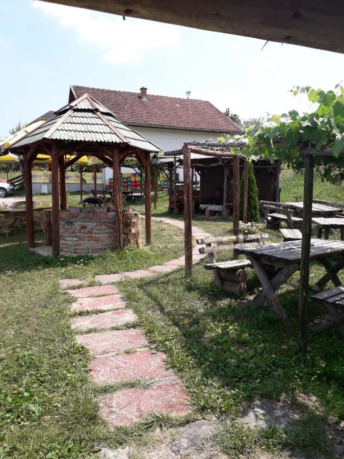 Bed and Breakfast Prenociste Vitas Miljevina Exteriér fotografie