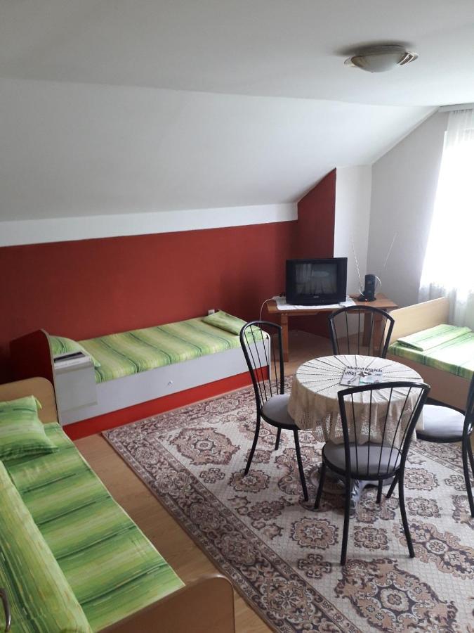 Bed and Breakfast Prenociste Vitas Miljevina Exteriér fotografie