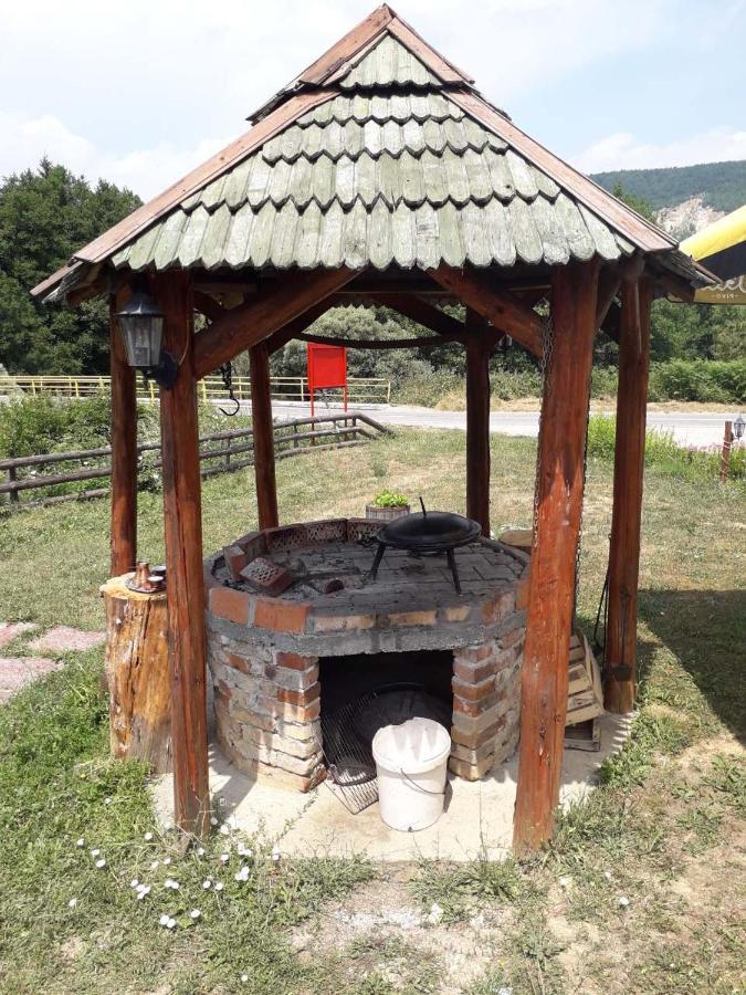 Prenociste Vitas Miljevina Exteriér fotografie